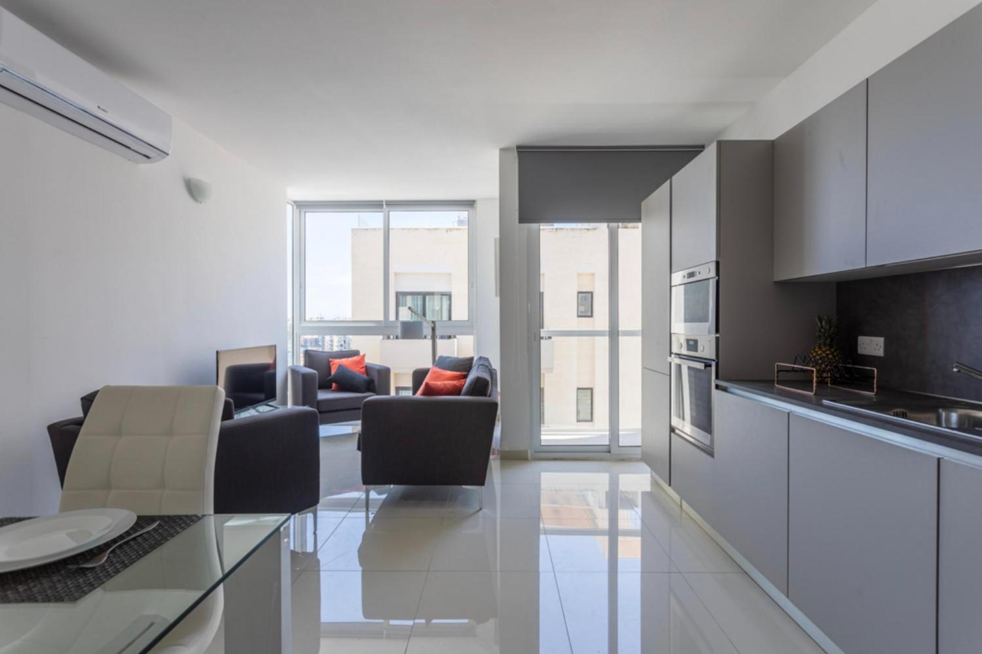 Saint Julian - Lovely Apartment With Terrace - Cityapartmentstay San Ġiljan Exterior foto