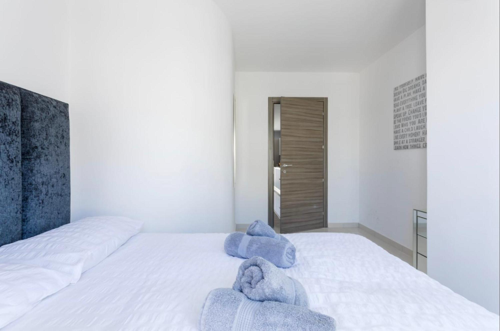 Saint Julian - Lovely Apartment With Terrace - Cityapartmentstay San Ġiljan Exterior foto